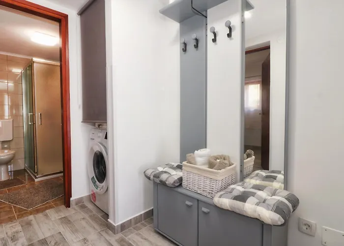 Appartement Edy 3 *