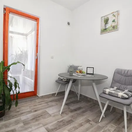 Edy 3 Apartment Pula